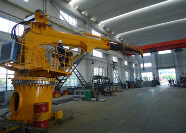 High Durability Offshore Pedestal Crane , Telescopic Pedestal Crane 4T 30M